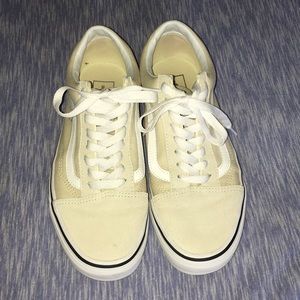 Super cute old school style beige Vans!